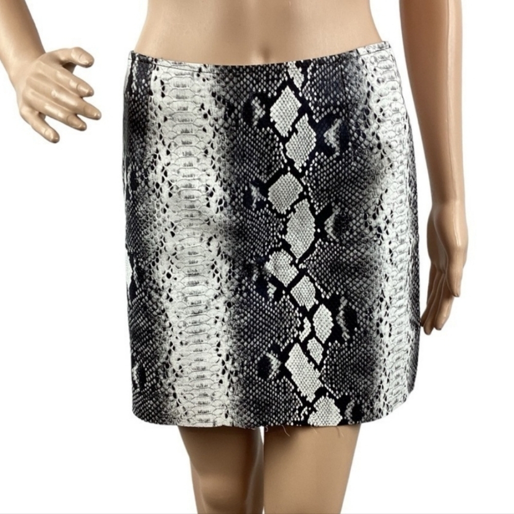 Vestidos Faux Snake Skin Skirt